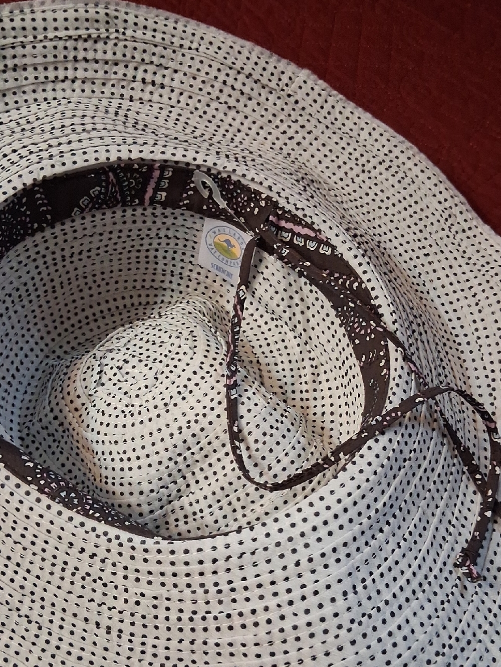 Wallaroo Scrunchie Hat - Picture 7 of 10